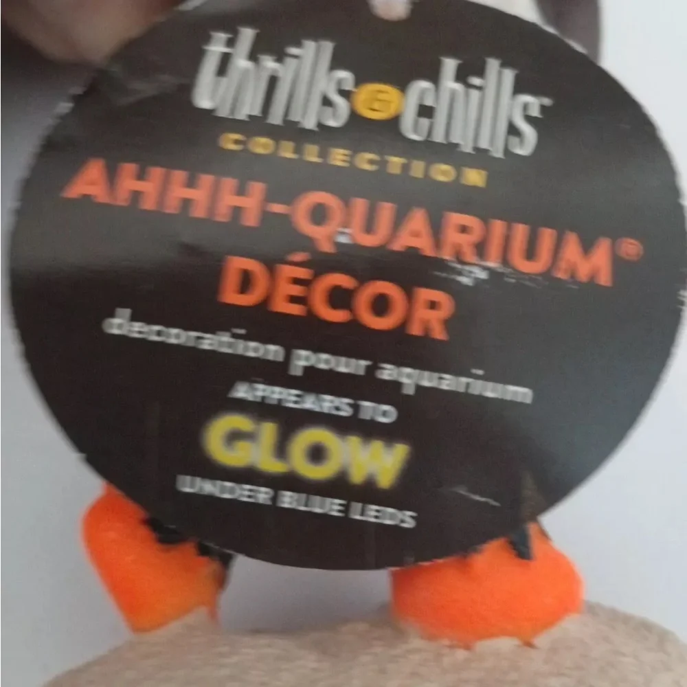 Thrills & Chills Scuba Skeleton Aquarium Ornament Glow in the Dark NWT Halloween
